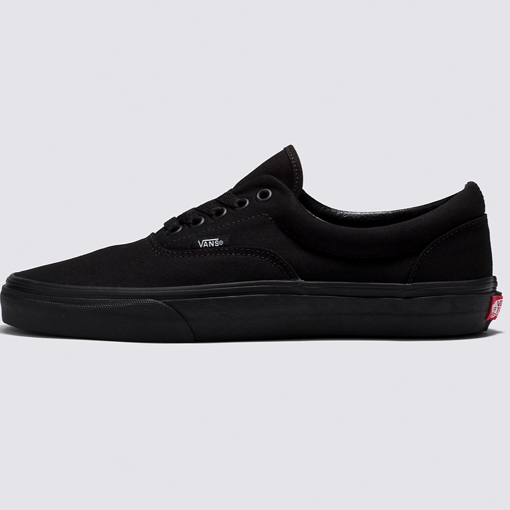 Vans Era Shoe - All Black Sneaker